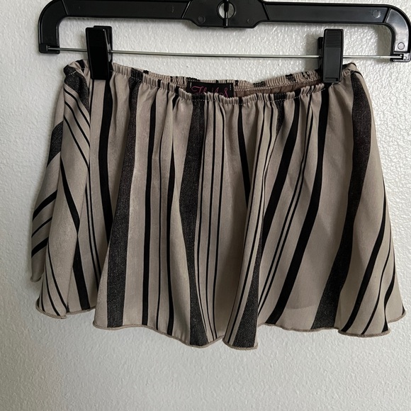 Striped Set - Picture 3 of 7